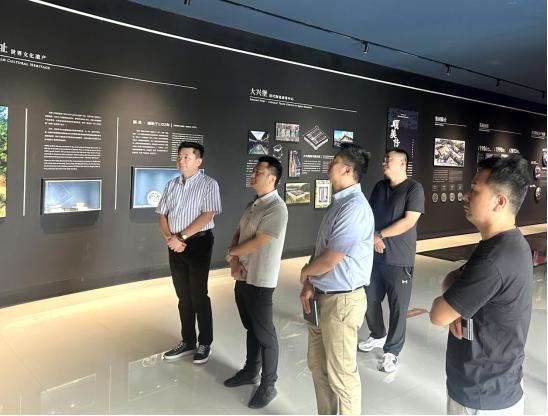 AI榫欏ご浼佷笟,涓庝竷瀹禷i绉戞妧鍏徃楂樼浼氶潰