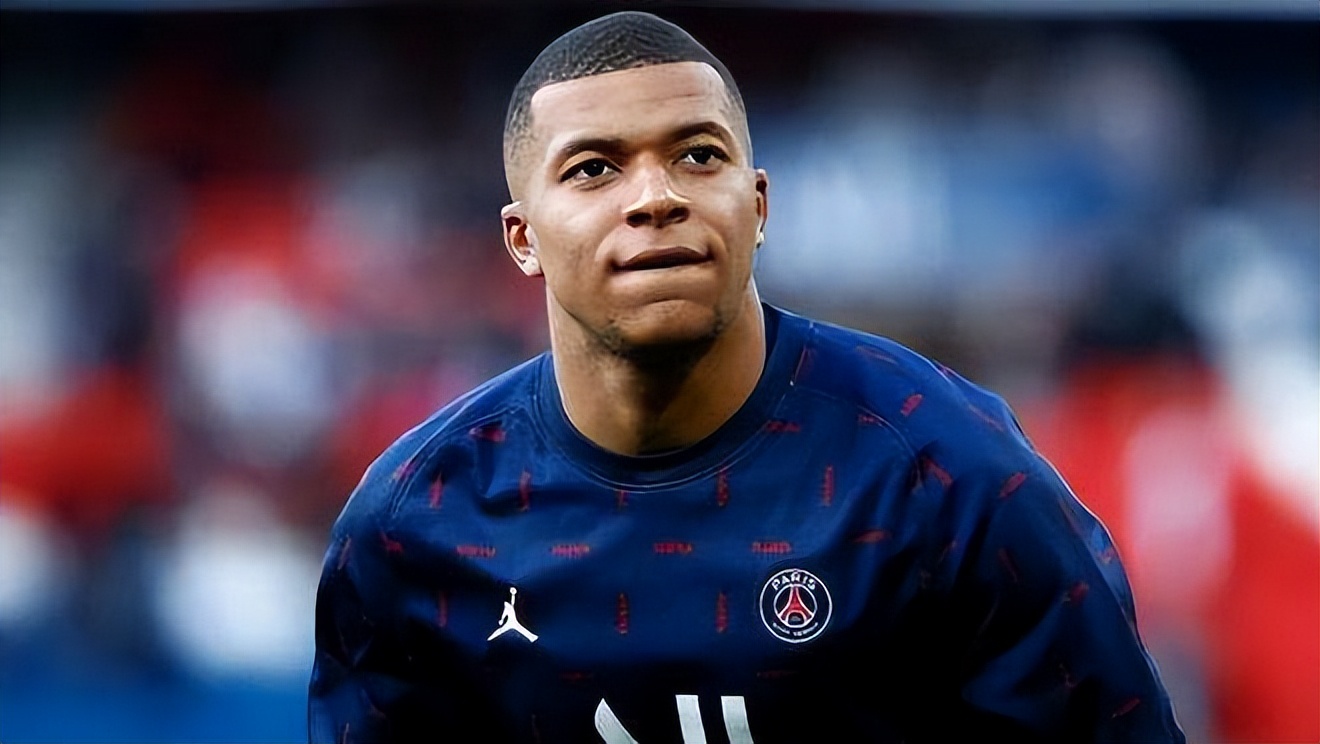 梅西捧得大力神杯,梅西捧起大力神杯会怎样