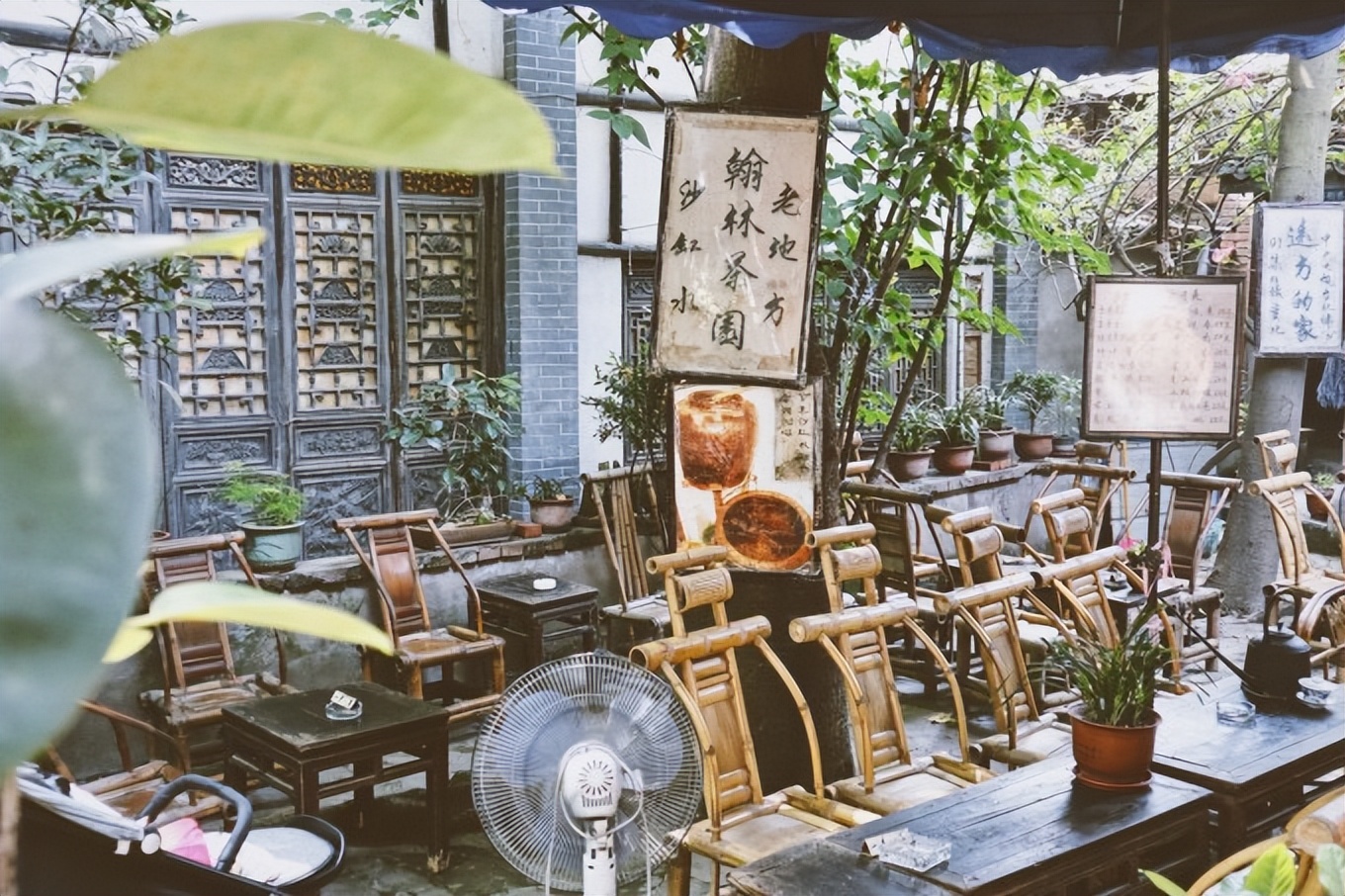 去重庆必看的旅游攻略,山城重庆旅游必去推荐