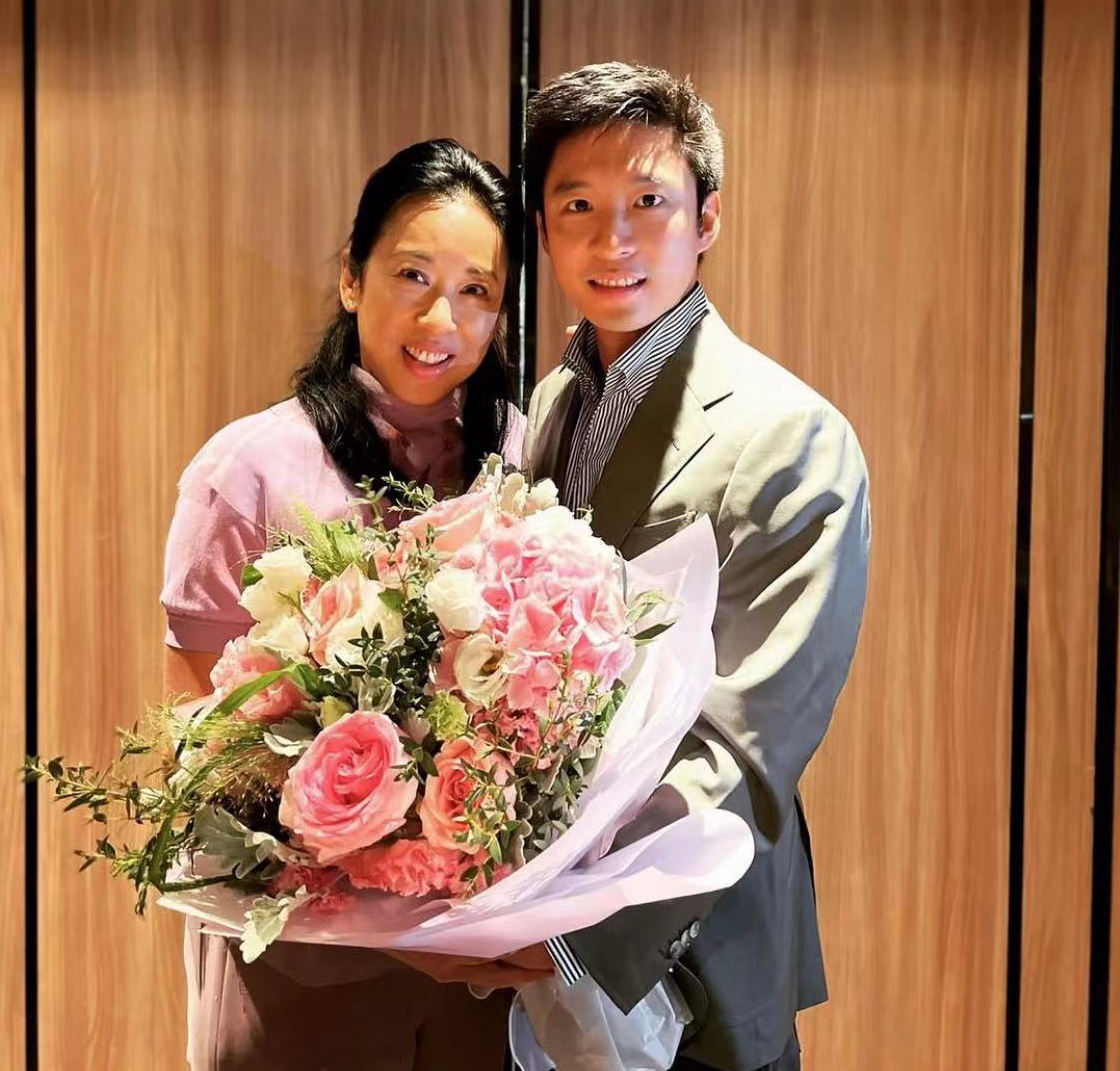 霍启刚发文“诉苦”:约晶晶看演唱会,却因儿子要考试遭太太拒绝