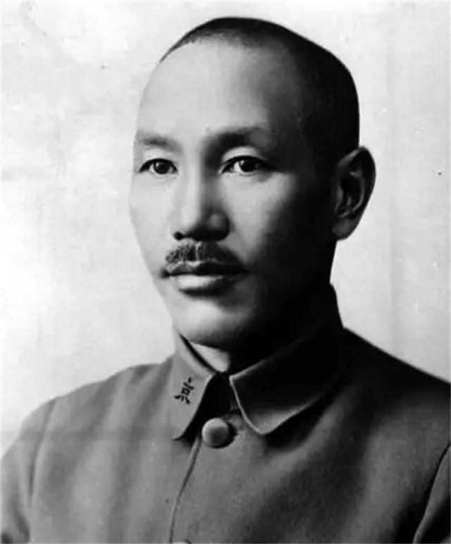 1957年毛主席途经沈阳，问军区司令：黄毛丫头呢？我要吃她做的饭