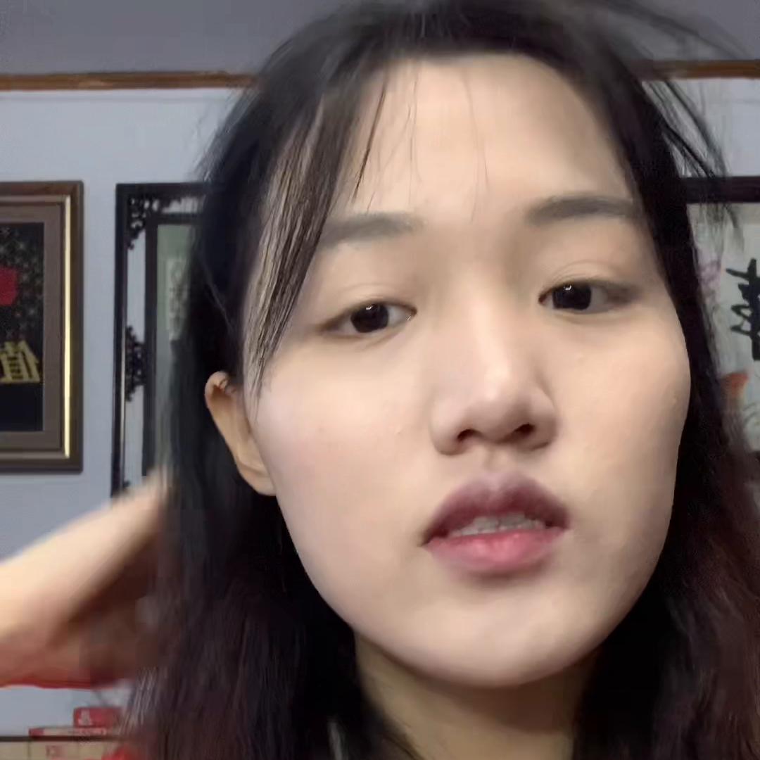 akf防水遮瑕粉底液,akf粉底液和气垫哪个好用