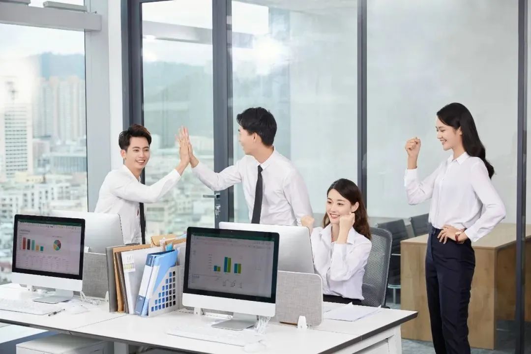 小户型办公室加展厅装修,合肥复式办公室装修