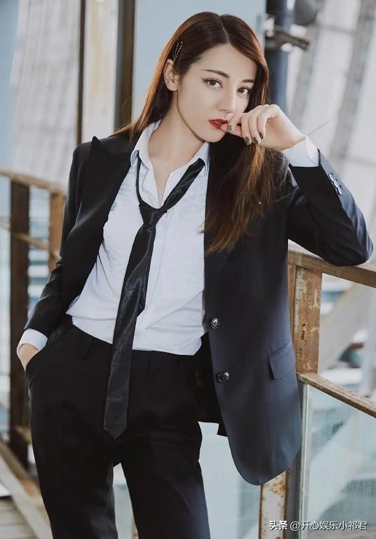 女明星与杨紫,女星西装白鹿