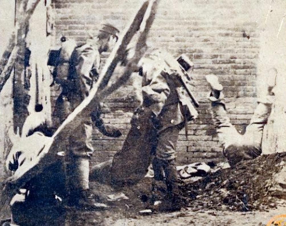 日本军日记：部下玷污了花姑娘，她在夜晚用剪刀愤怒剪断皇军*体下**