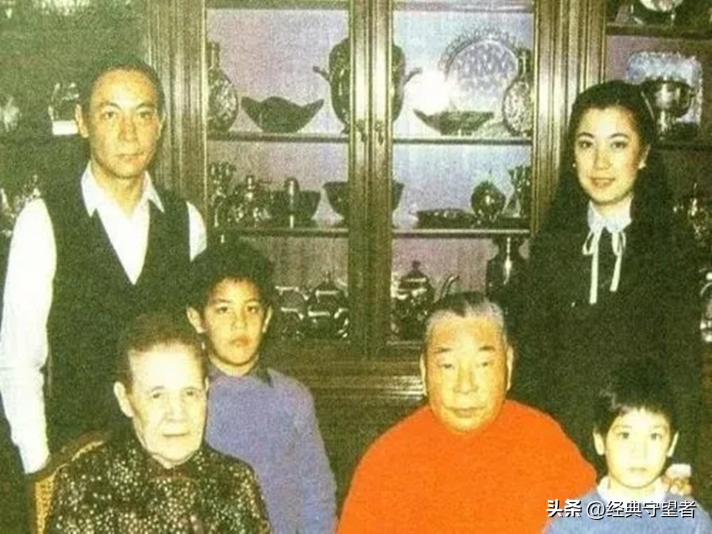 台湾周玉蔻大骂国民*党**蒋万安，扬言要揭露其父蒋孝严的风流韵事