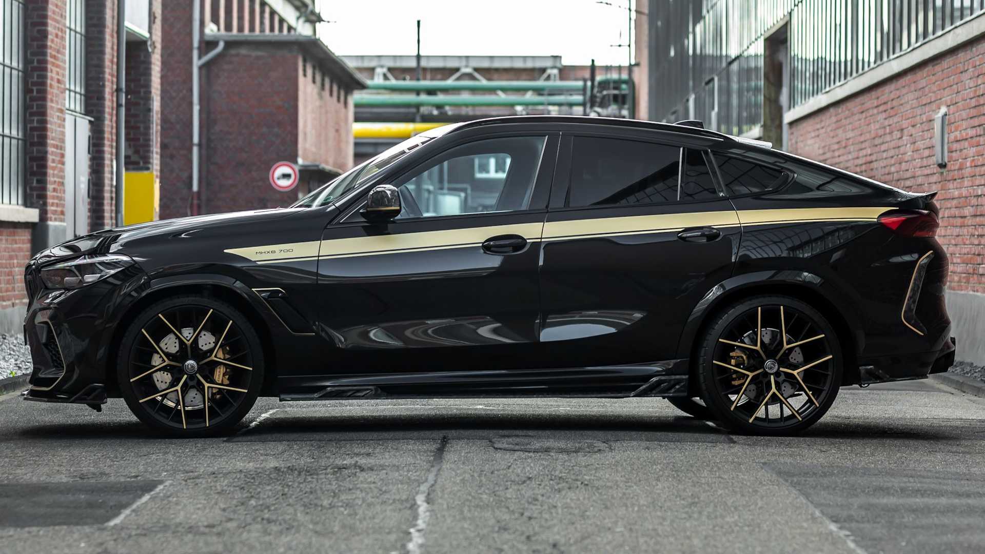 2021宝马x6m雷霆版黑武士机械增压,国外版本的宝马x6m全部是雷霆版吗