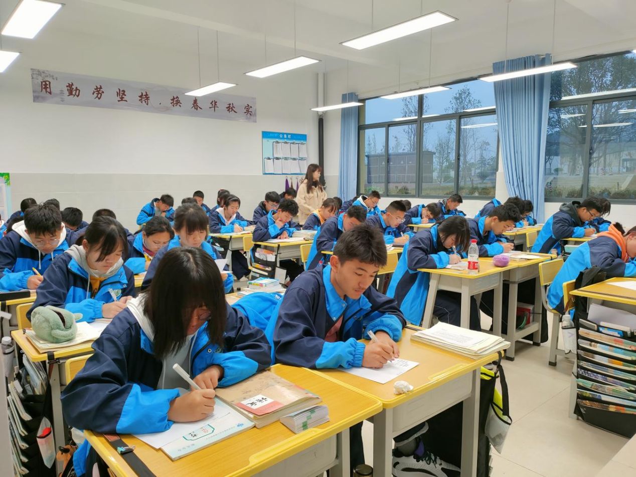 云南长水衡水实验中学,云南长水实验中学文山