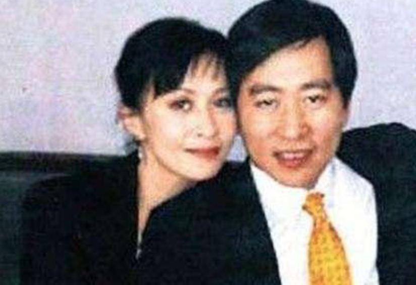 女星毛俊杰,从演员到资本大佬女明星