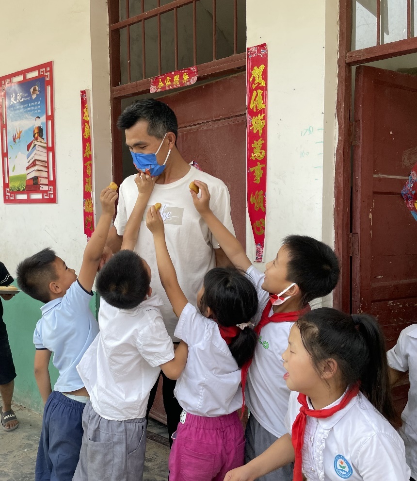 白发校长16字金句,白发校长联系方式