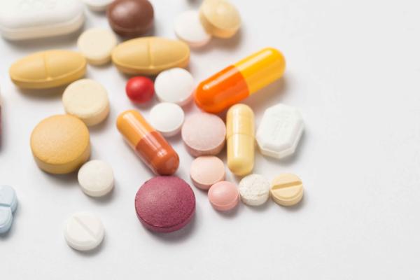 月经推迟超过二十天什么原因,月经推迟的原因和正常推迟时间