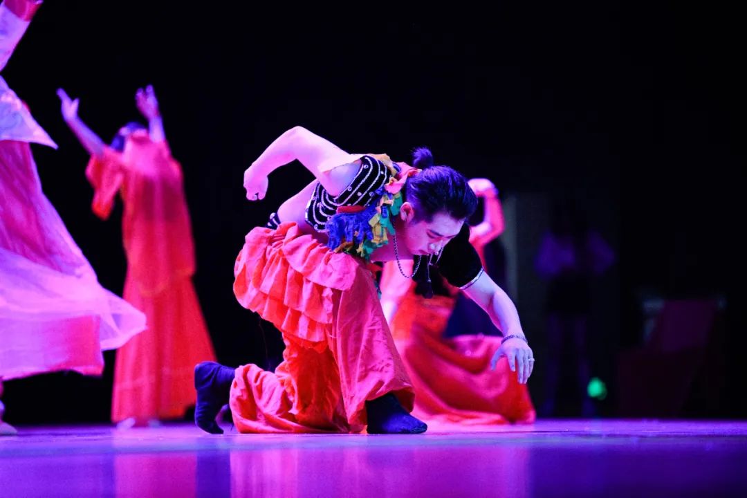 浠婂鑸炲姩,浠婂鑸炶捣鏉ュ箍鍦鸿垶