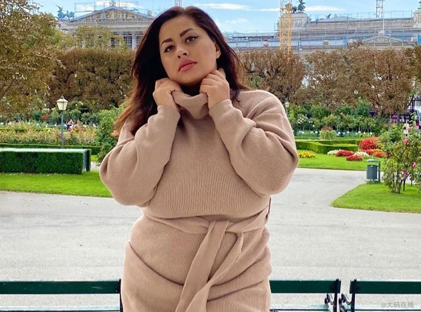 罗马尼亚大码模特科斯蒂娜·蒙泰亚努（Costina·Munteanu）