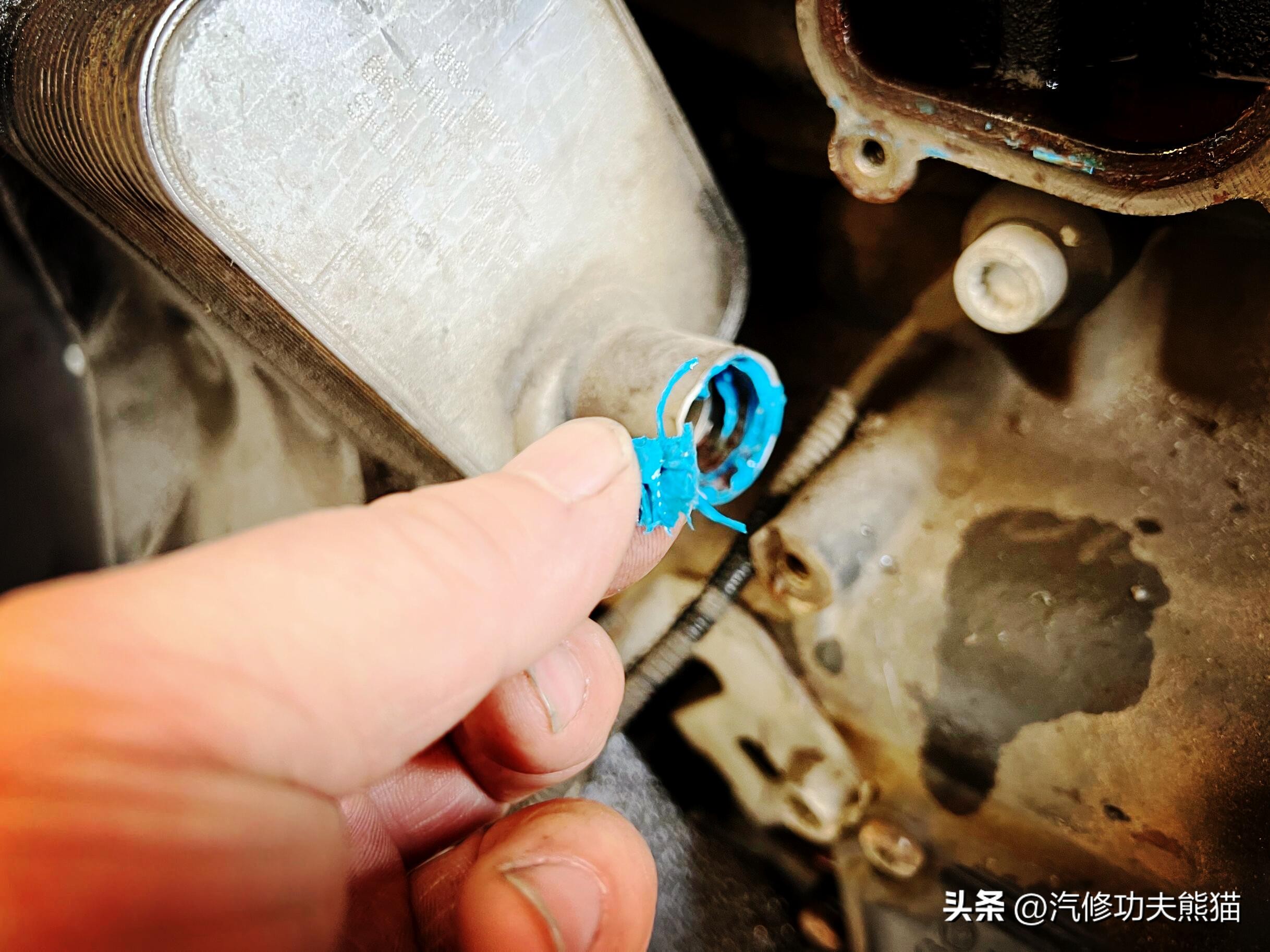 父亲老车翻新修复,父亲去世留下了的车去翻新