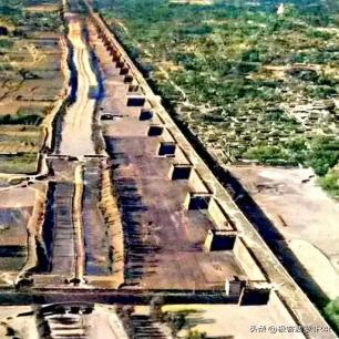 女子身穿日本侵华军装照片,女子身着日本侵华军装露脸