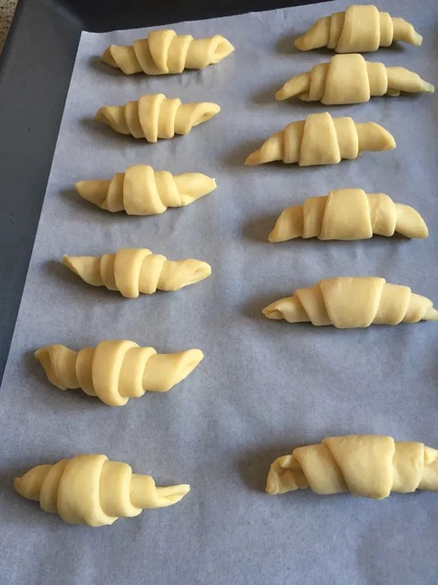 法式可颂羊角面包的做法,羊角面包和可颂区别是什么