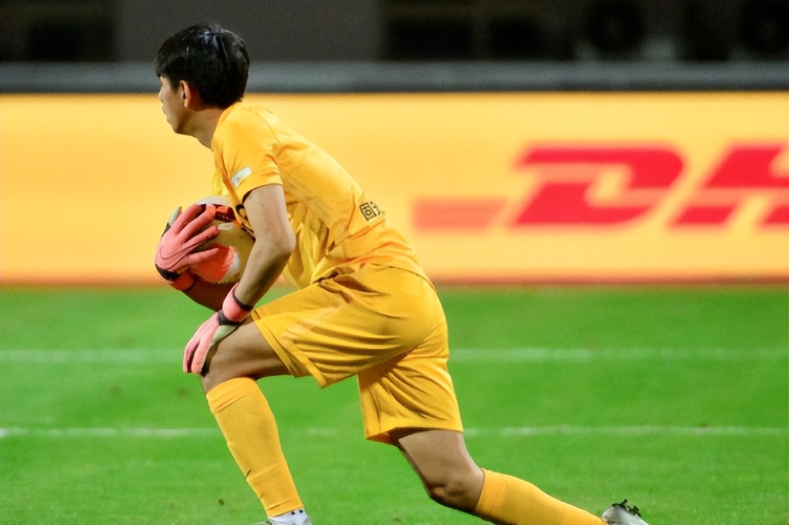 撞脸明星的李现,撞脸李现的足球小将