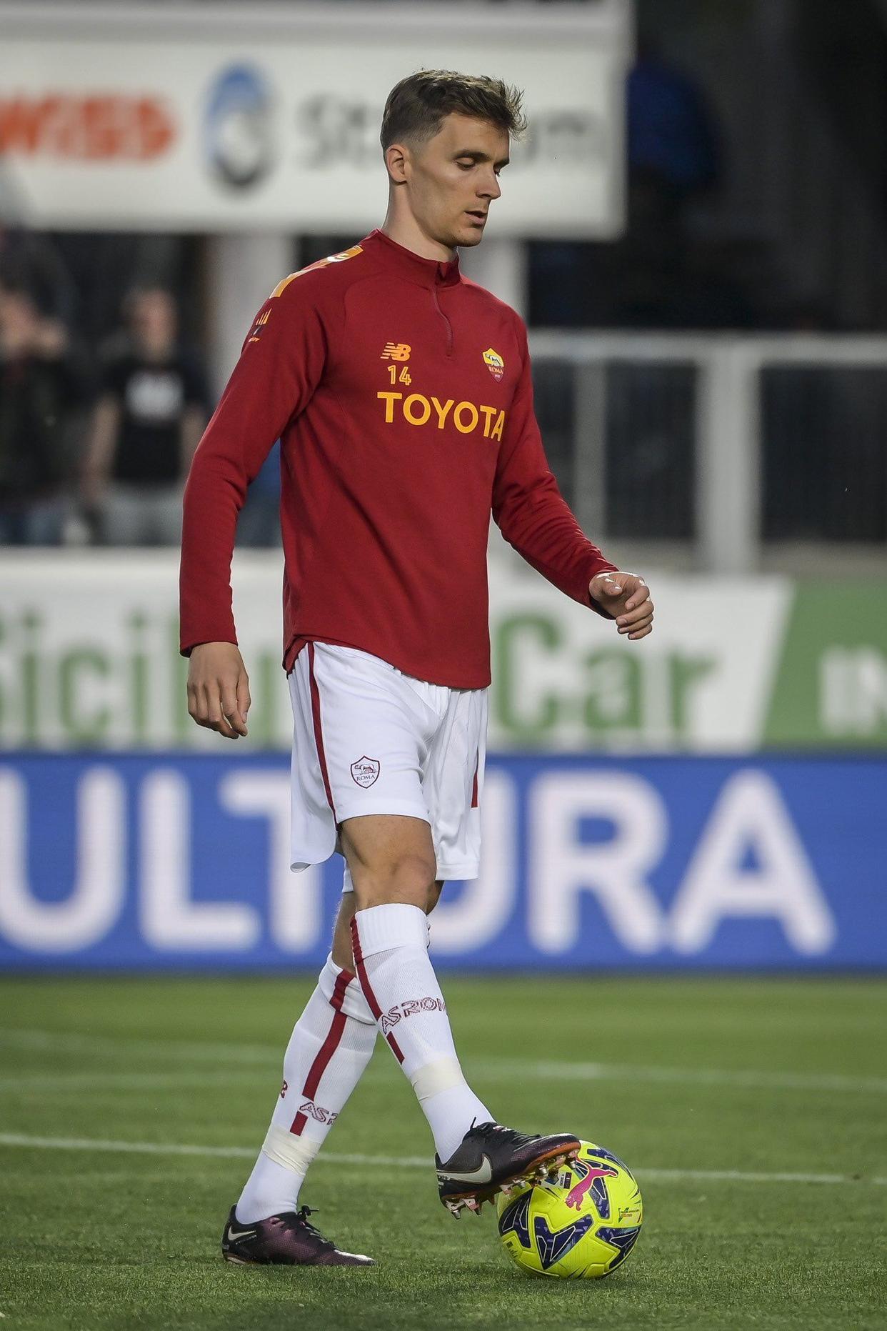 穆里尼奥：这位西班牙中后卫我很喜欢，平托：不，你不喜欢