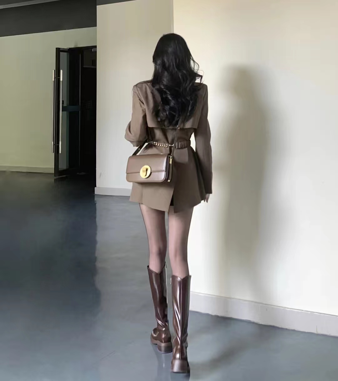 好穿又好搭时尚长筒宽靴,棕色长筒靴子女2022爆款洋气气质