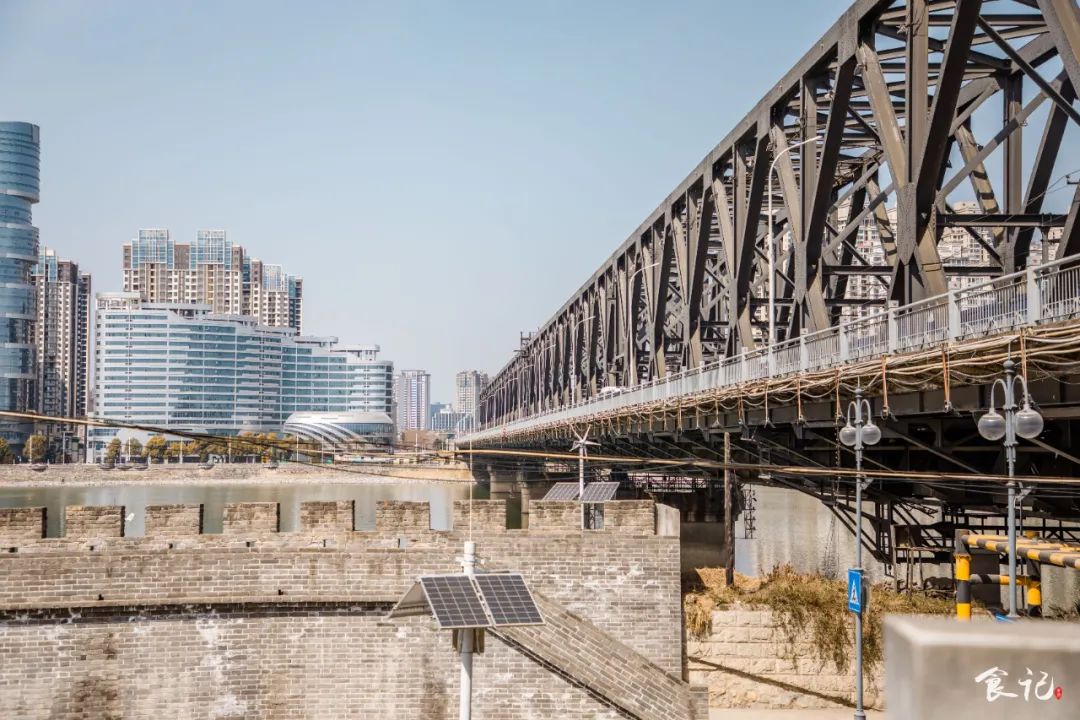 这座桥有超过400年的历史,襄阳的第一座桥