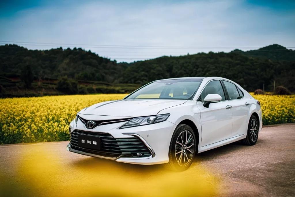 丰田凯美瑞最大气的一款,第九代凯美瑞和第八代凯美瑞区别