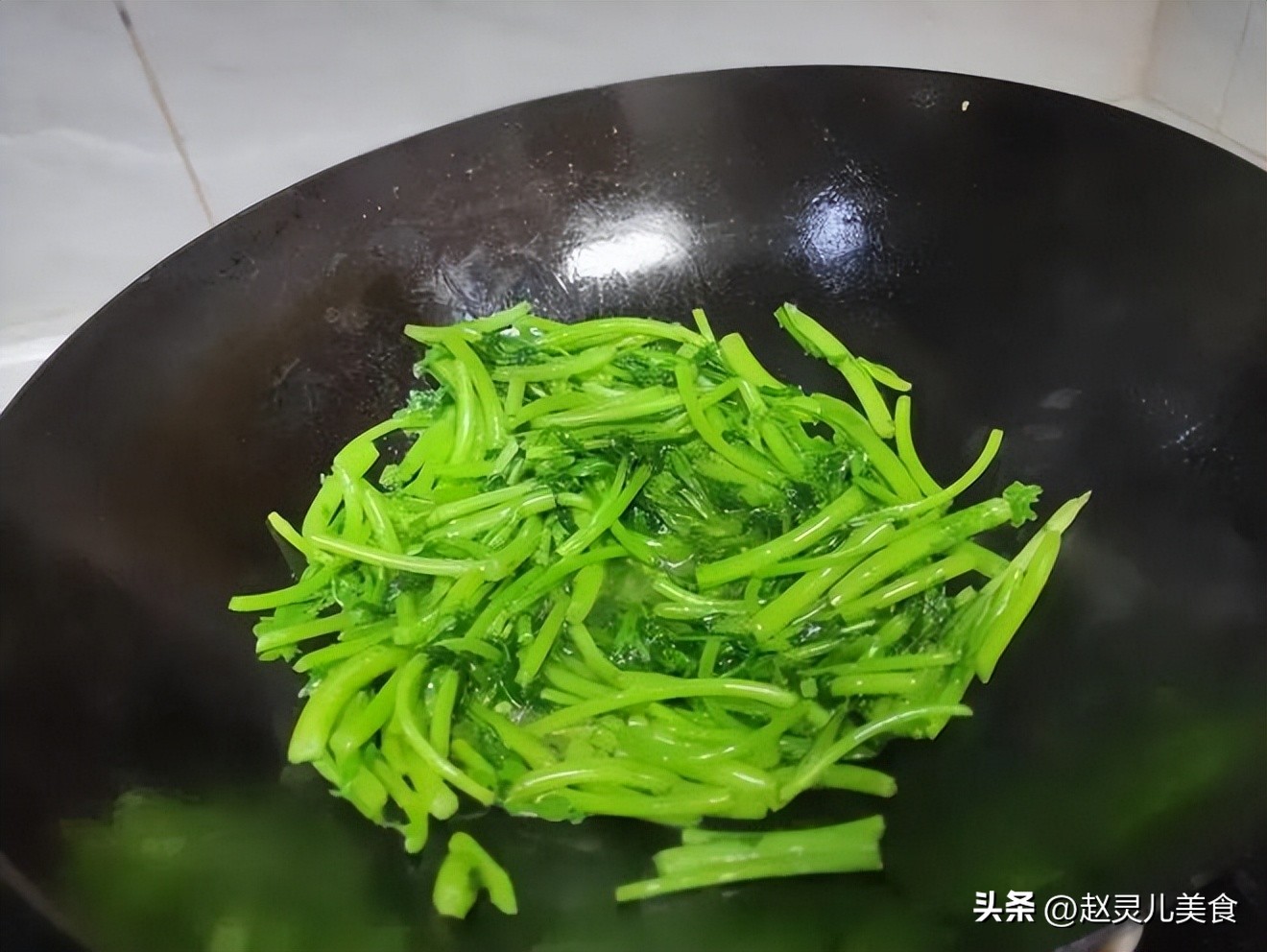 一家三口被查出肝病,三种物品长期放冰箱易致肝癌