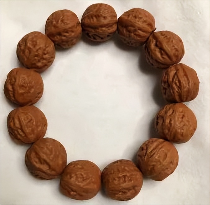 核桃手串怎么盘玩效果最好,京八棱蚂蚁纹小核桃手串怎么盘玩