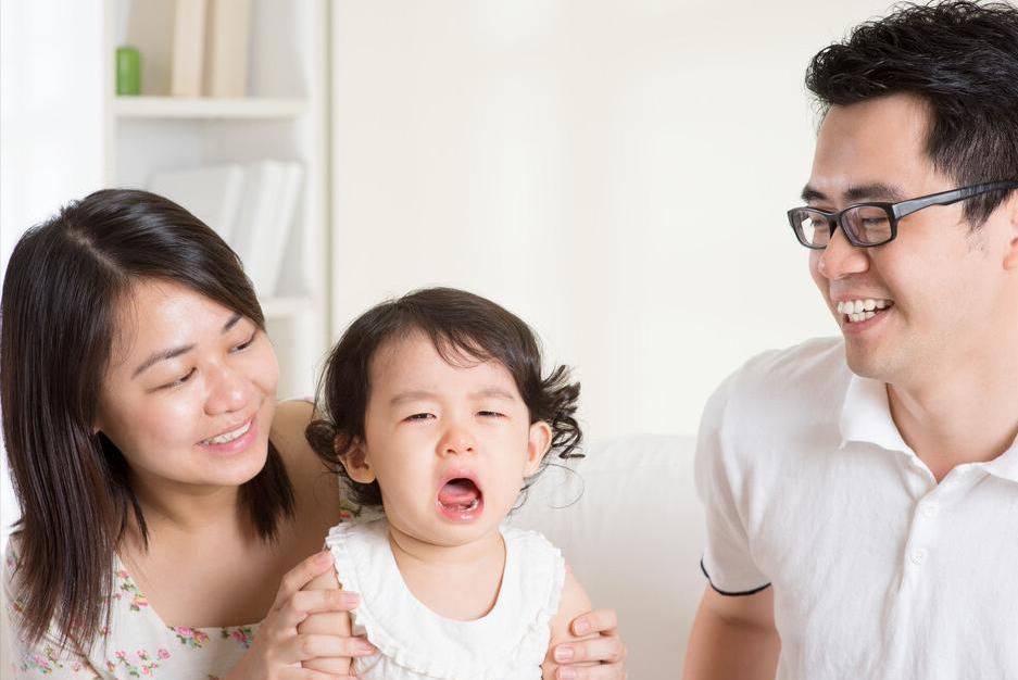 一招解决孩子哭闹发脾气,孩子哭闹发脾气要如何解决