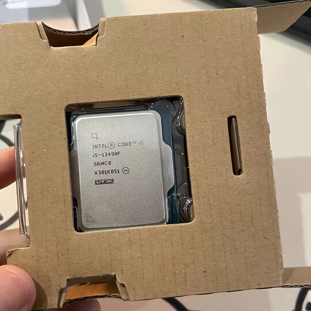 ddr4和ddr5体验差距在哪,ddr4和ddr5哪个更值得入手