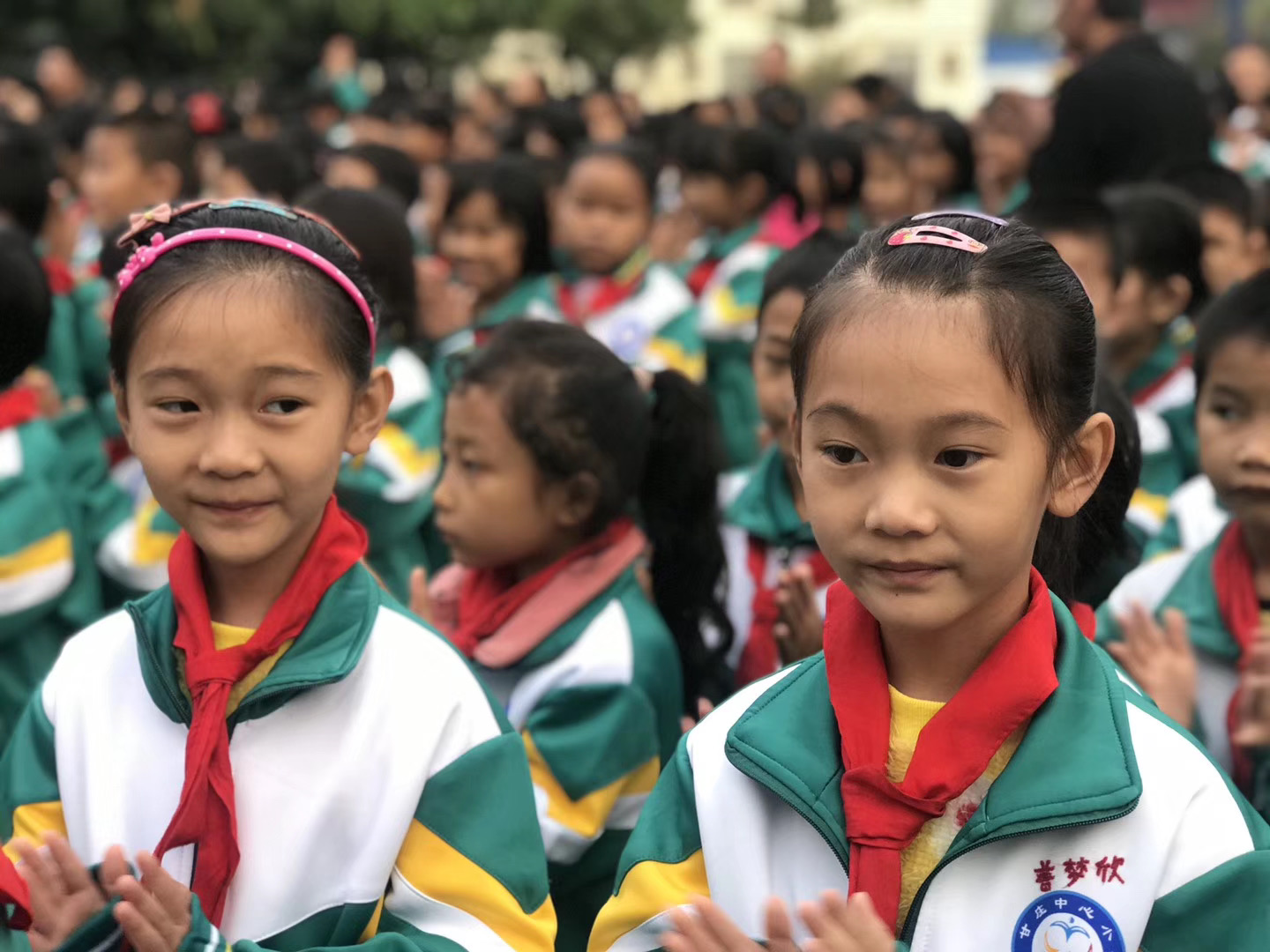 初中女儿早恋？父母念经式苦劝，不如这5个点子精明