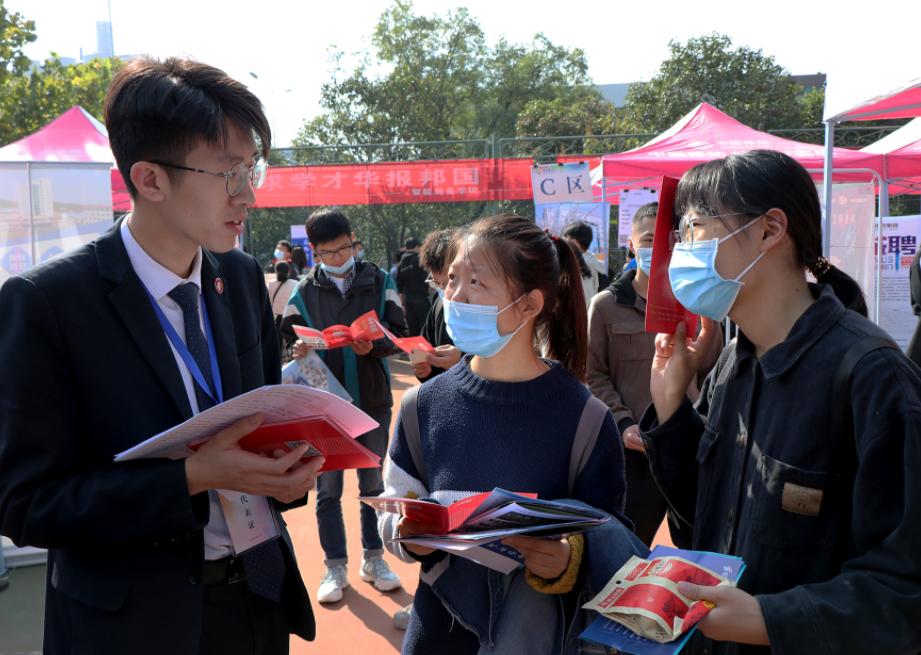 校招和社招差的不是一点点，毕业生需要做好区分，以免走了弯路