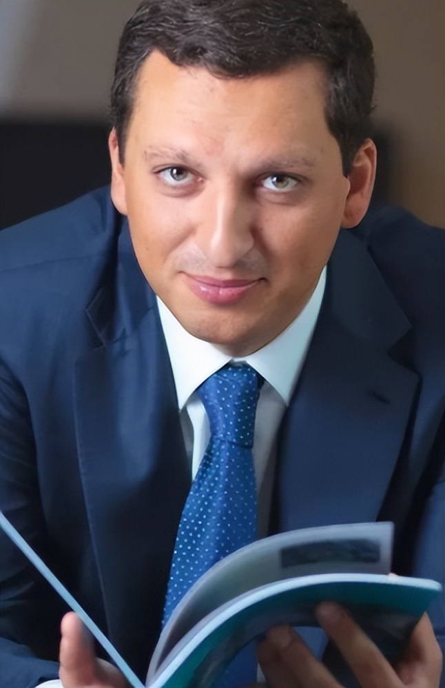 美国宣布制裁普京两个女儿,美国制裁普京的两个女儿