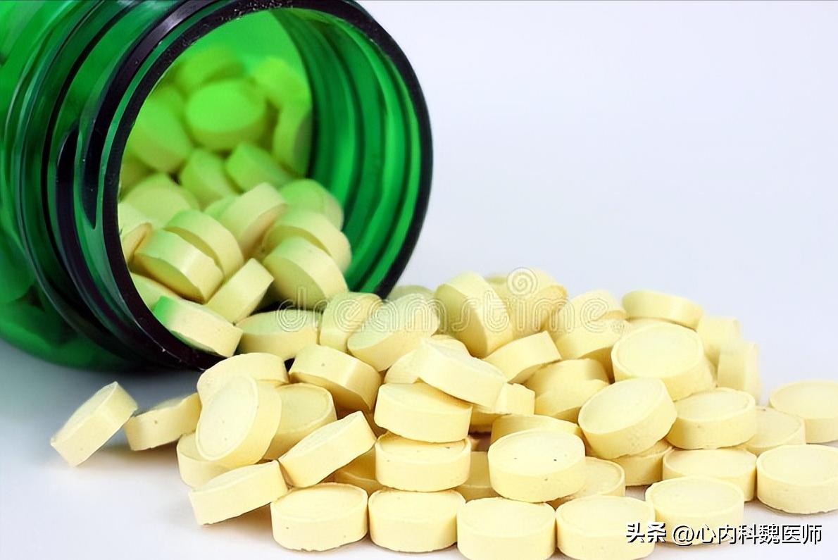 h型高血压需要长期服用叶酸吗,长期吃叶酸和维生素b12有啥副作用