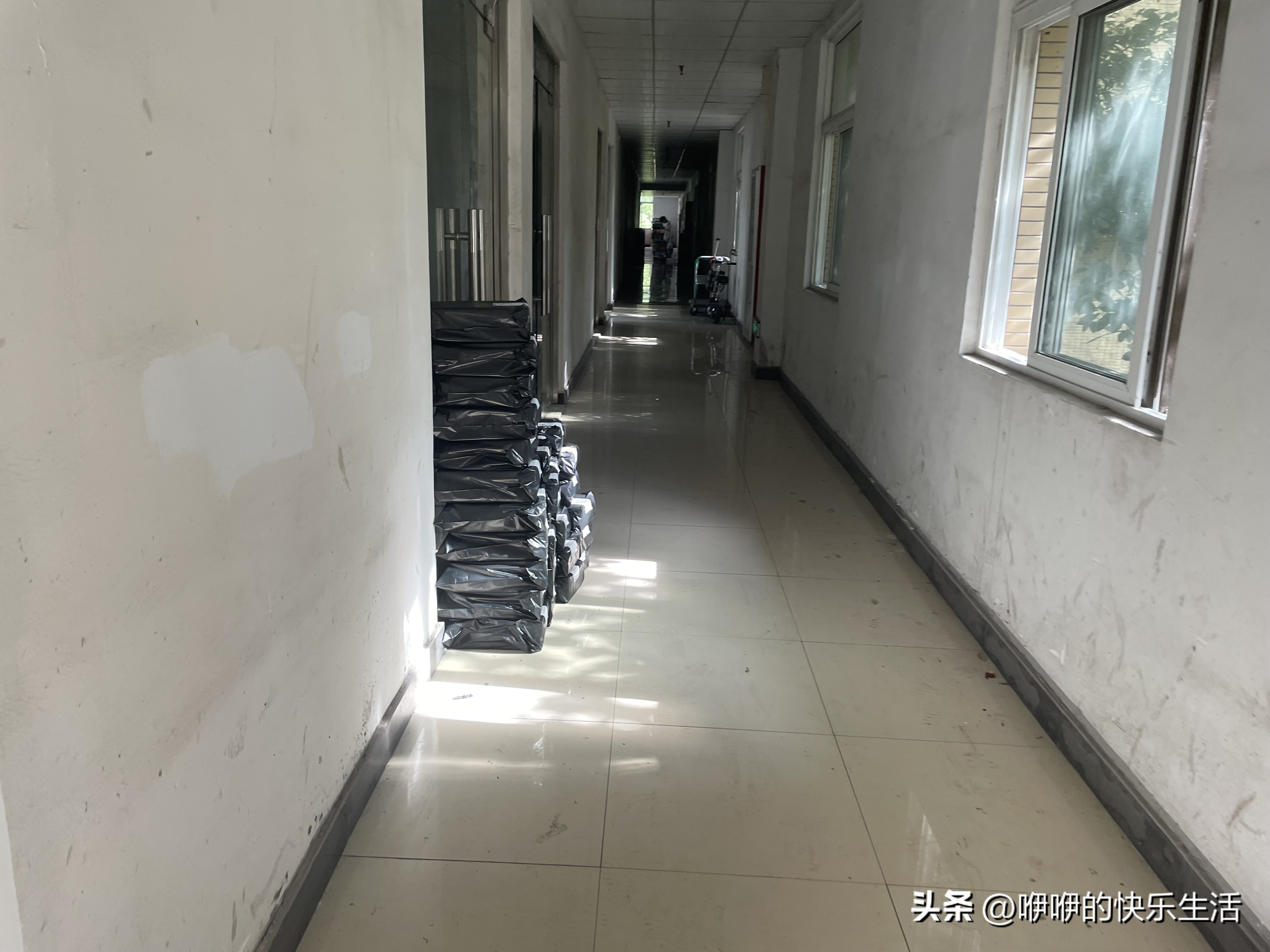 浙江农村土著是怎么挣钱盖大别野的