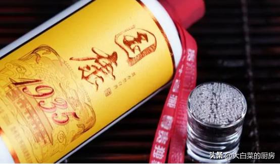 酒桌上看到杯中放了水果?千万不要轻视,这可是“*江老**湖”的把戏