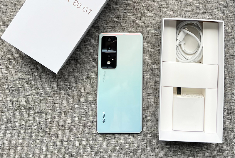 各大品牌最值得入手的手机,几款顶级旗舰手机质量口碑排行榜