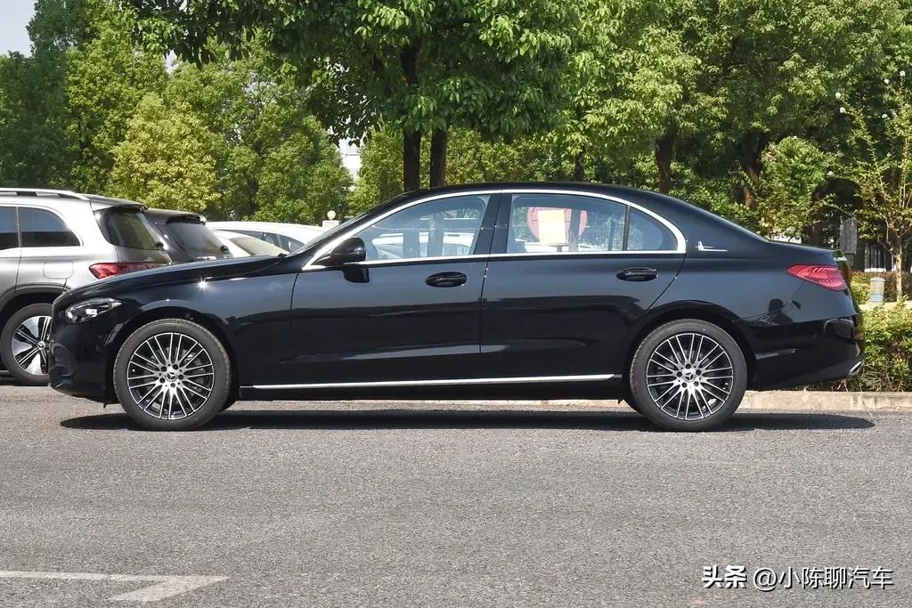 2021款奔驰c级200l时尚运动版试驾,全新奔驰c级上市全系1.5t轻混
