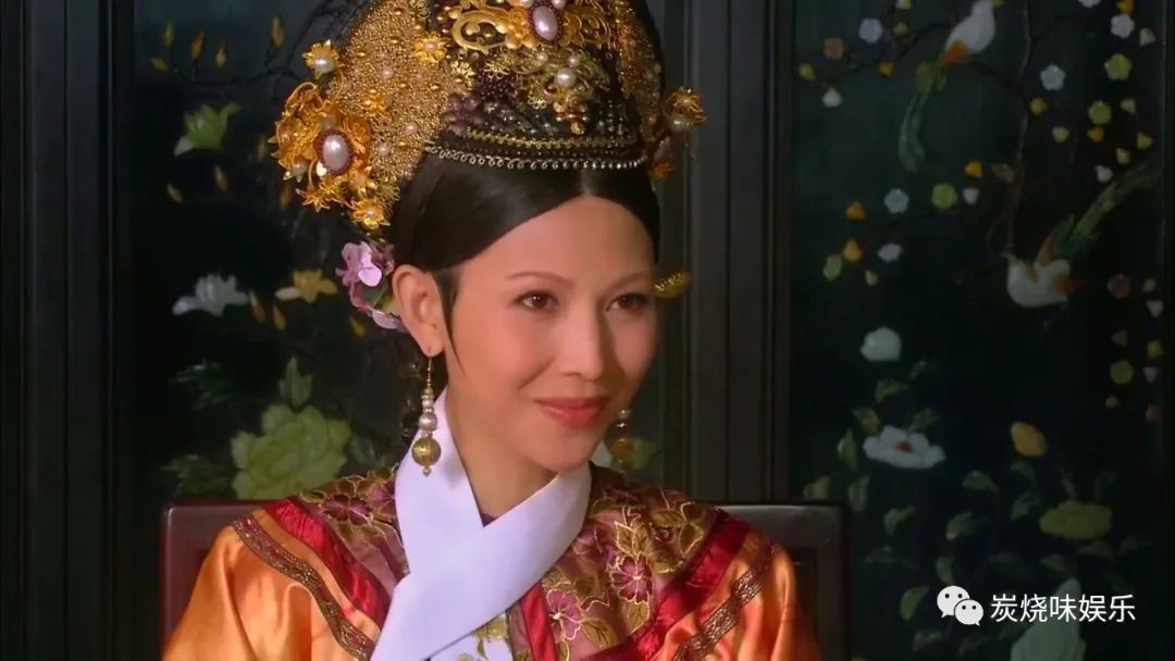 甄嬛传卸妆视频,甄嬛传皇后卸妆后摘耳环