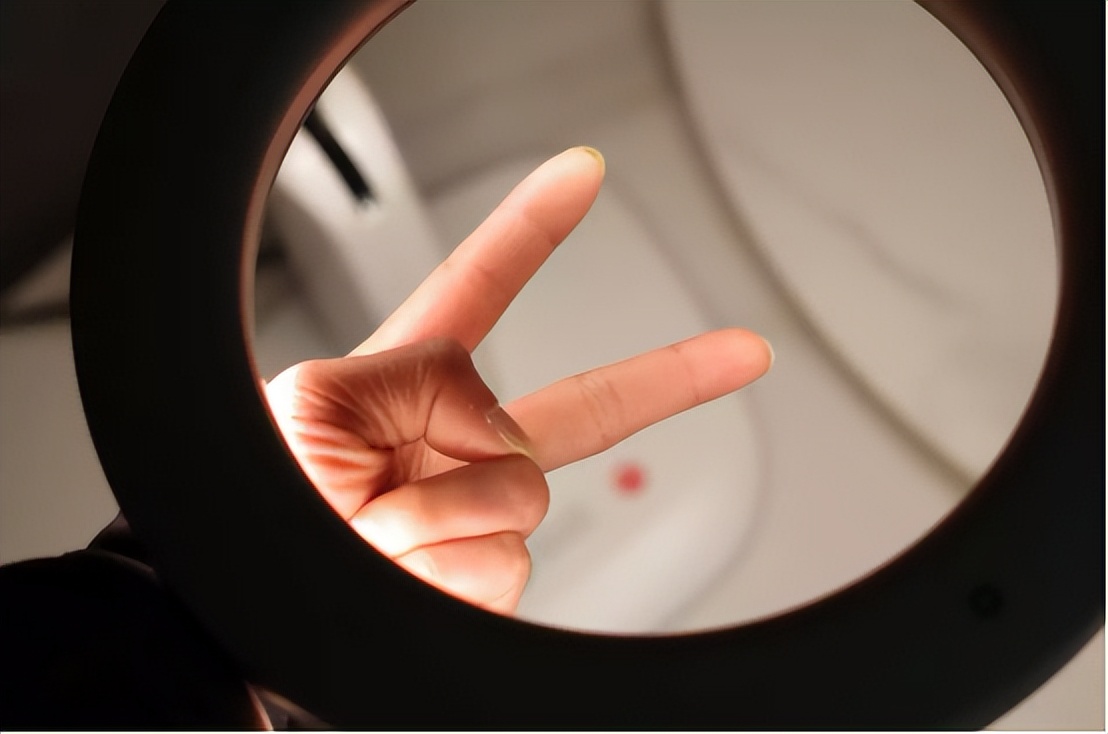 爱德华医生润眼灯评测,医生泪眼灯评测