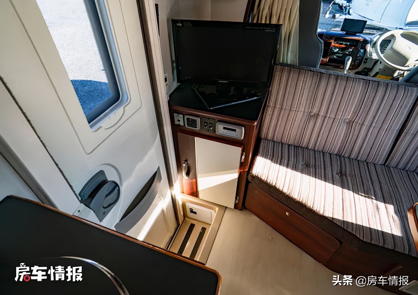 丰田自动挡轻卡房车配3.0l柴油机,10多万的4.2米轻卡房车