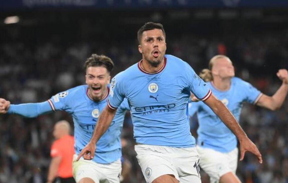 曼城首夺欧冠原因揭晓！球迷第二次发声，这回说了真话