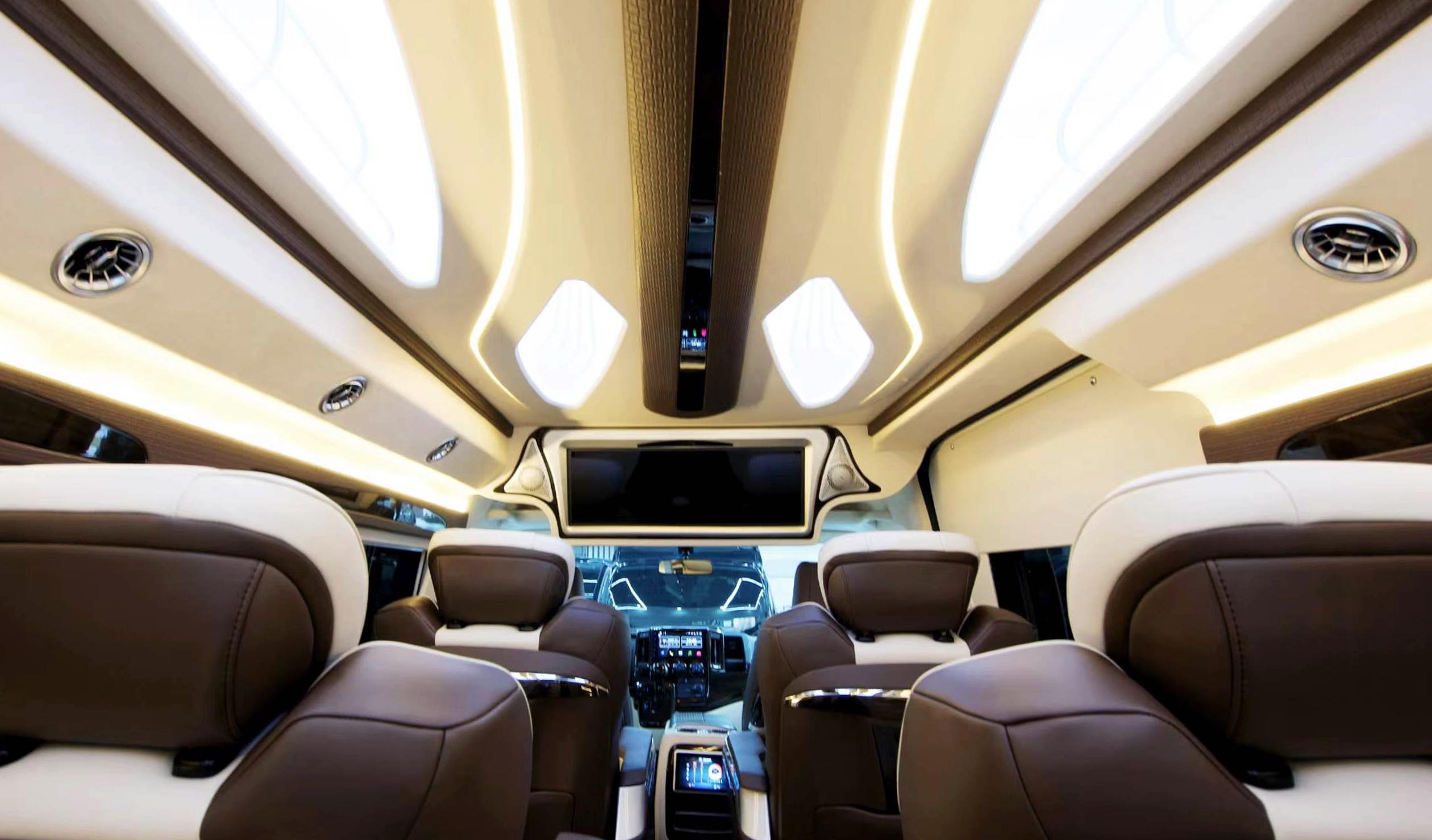 丰田海狮9座蓝牌顶配,丰田海狮9座蓝牌新款