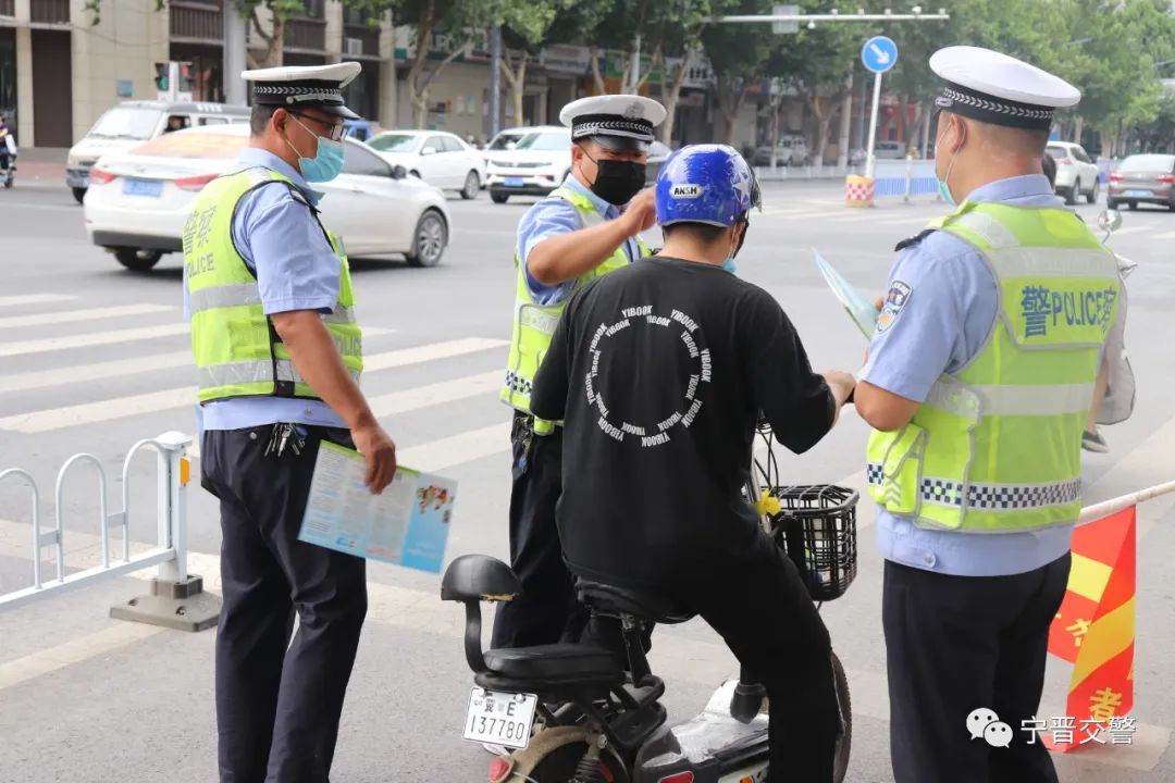 邢台骑电动车戴头盔,保定不戴头盔骑电动车怎么处罚