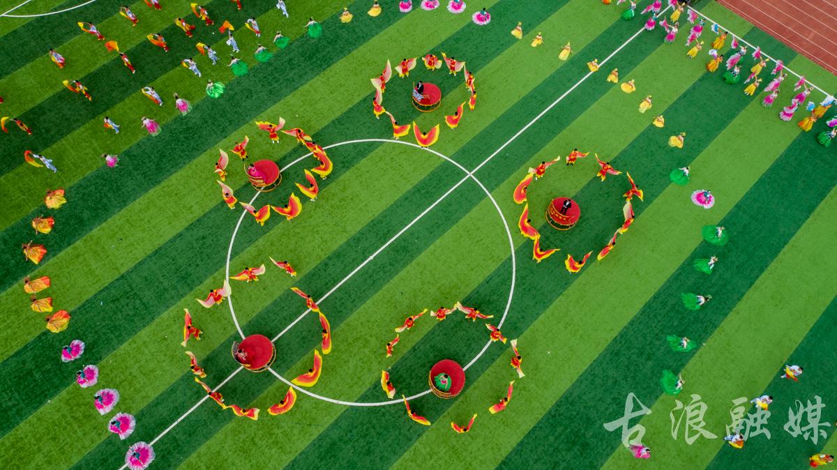 古浪城关第三小学足球比赛,古浪县足球联赛开幕式表演