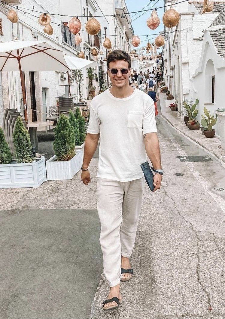 短袖白t叠穿搭配,白t内搭黑色短袖怎么穿