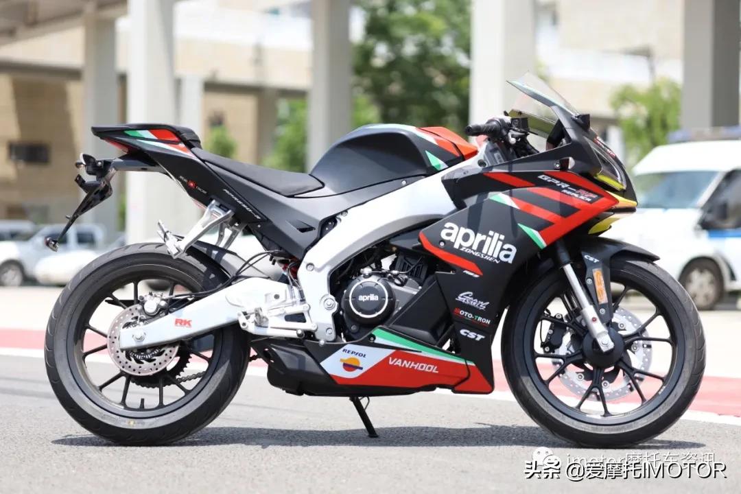 要操控就选宝马,要操控和豪华选宝马还是奥迪