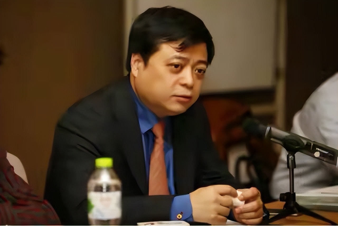 白手起家身价上亿父亲仍是修鞋人,白手起家身家上亿父亲仍是修鞋匠