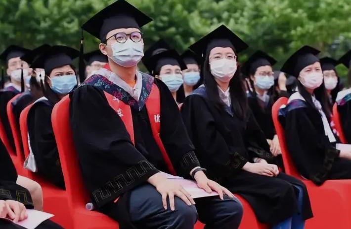 “停止对俄出售！”四大*草烟**公司宣告后，中国*草烟**：那我不客气咯