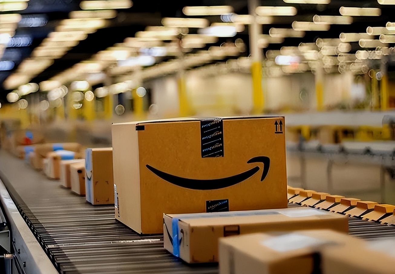 为什么越是发达国家,越不扶持“电商”?看见这条街你就明白了