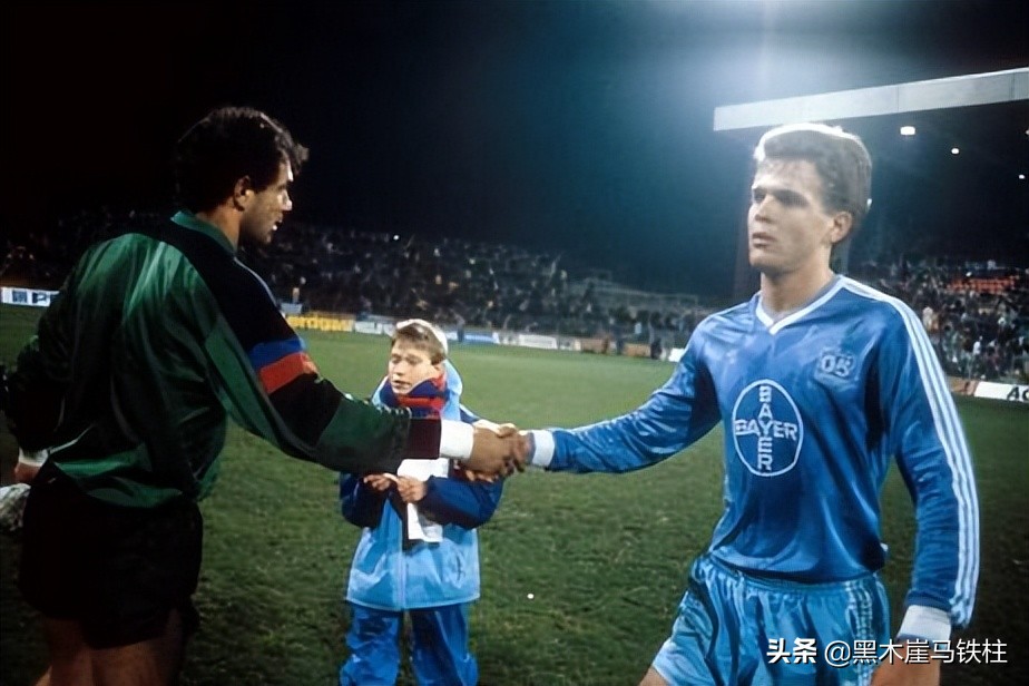 比埃尔霍夫进过几个头球,比埃尔霍夫拿过欧洲金靴